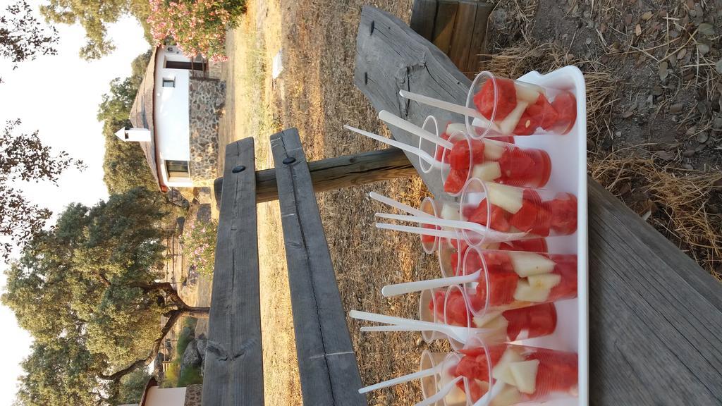 Chozos De La Dehesa Aparthotel La Roca de la Sierra ภายนอก รูปภาพ