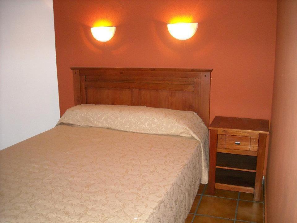 Chozos De La Dehesa Aparthotel La Roca de la Sierra ภายนอก รูปภาพ