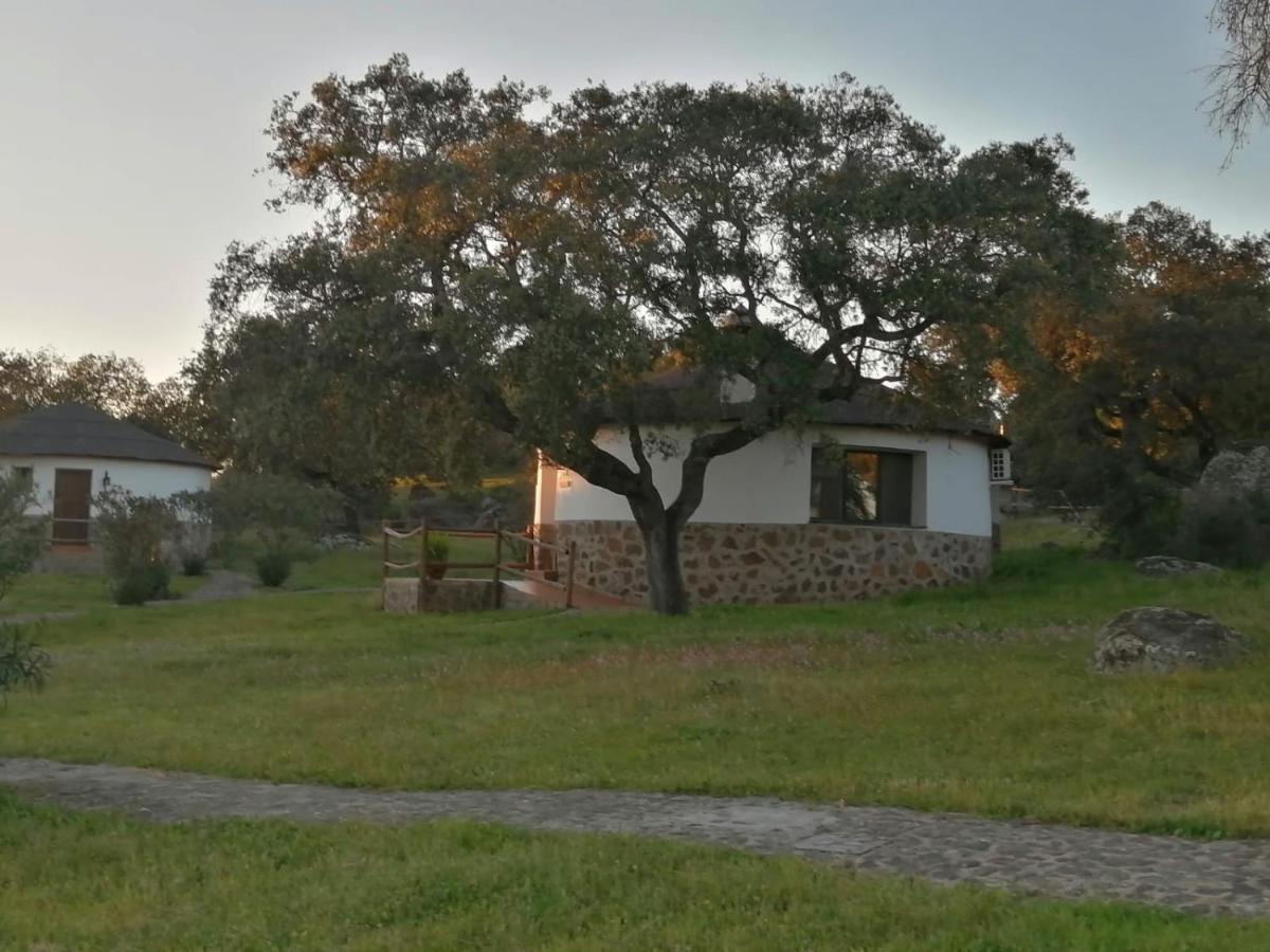 Chozos De La Dehesa Aparthotel La Roca de la Sierra ภายนอก รูปภาพ